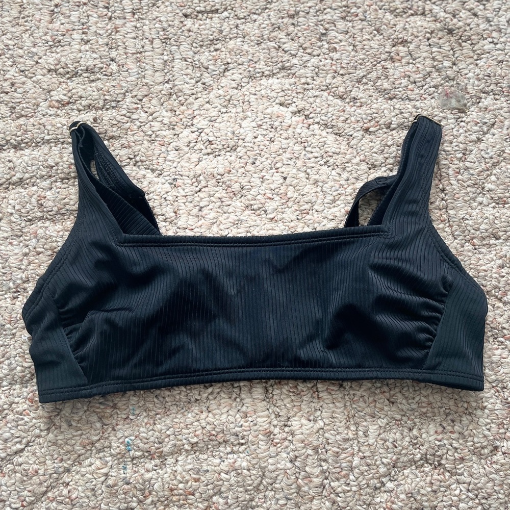 women’s black swim top